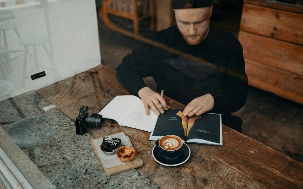 A Writing Desk That Costs Almost Nothing